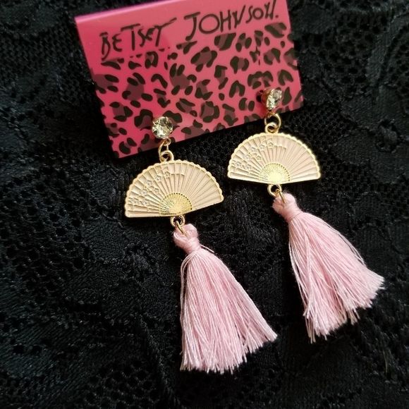 Betsey Johnson Fan Earrings - Picture 2 of 2
